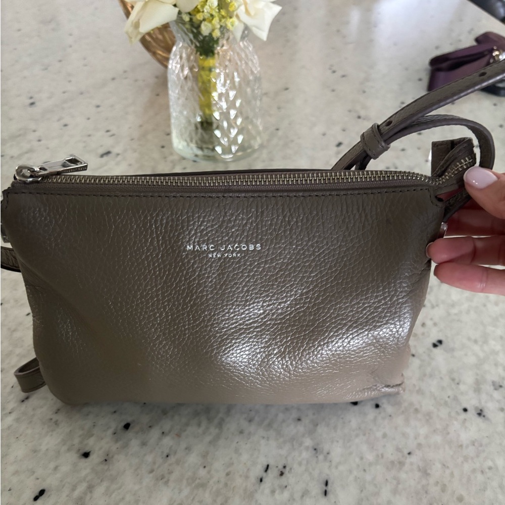 Marc Jacobs Small Pebbled Leather Crossbody in Taupe